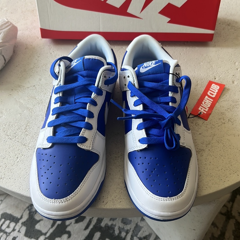 Nike Dunk Low Retro men’s size 8. Ladies 9 New Authentic in pristine condition.